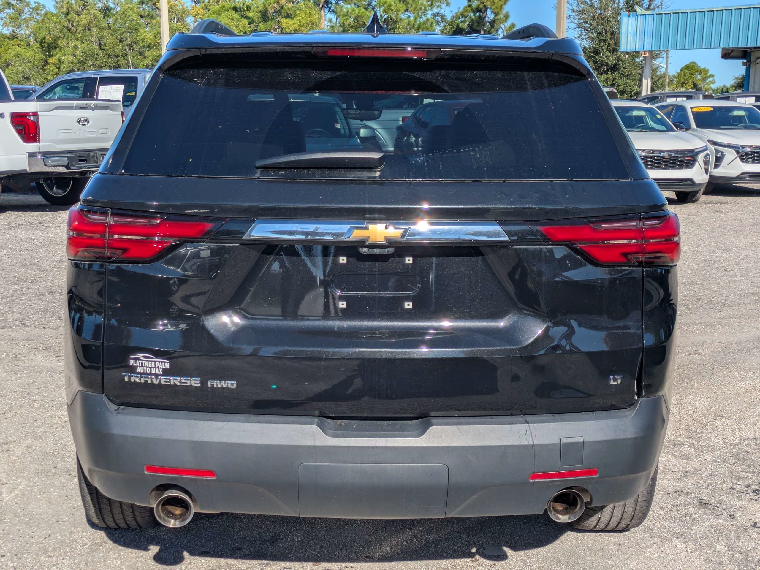 Used 2023 Chevrolet Traverse LT w/ LT Premium Package AWD/4WD image 6