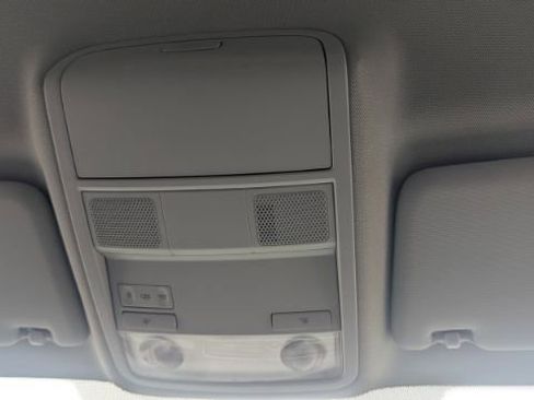 Used 2017 Volkswagen Passat 1.8T S image 38