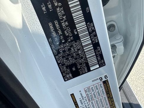 Used 2025 Lexus GX 550 w/ Accessory Package (2T) AWD/4WD image 26