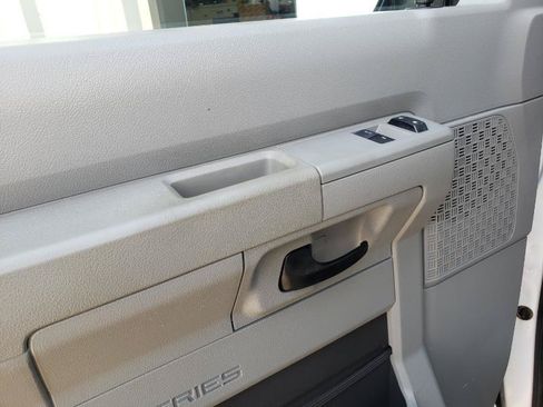 Used 2013 Ford E-150 and Econoline 150 w/ PWR Group RWD image 21