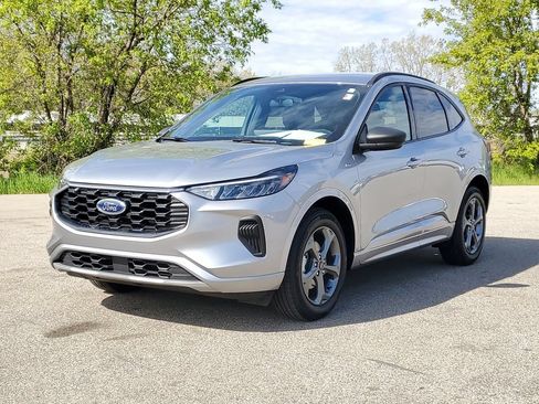 Certified 2024 Ford Escape ST-Line w/ Tech Pack #1 AWD/4WD image 2