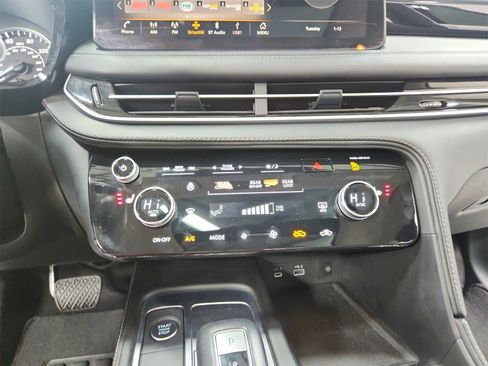 Used 2025 INFINITI QX60 Pure image 31