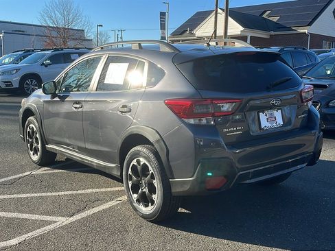 Certified 2022 Subaru Crosstrek 2.0i image 7