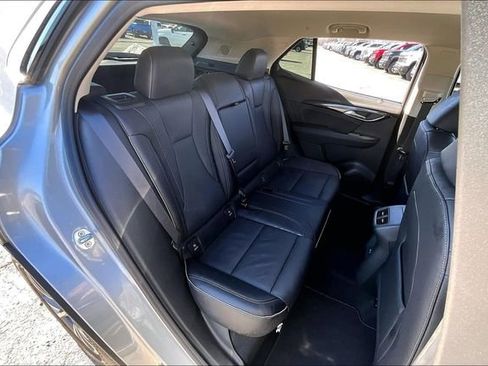 Used 2023 Buick Envision Essence image 25