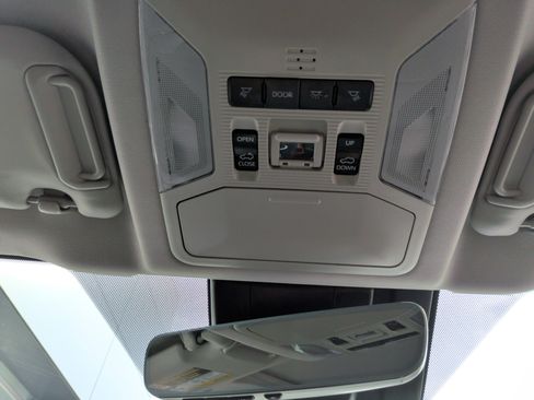 Used 2025 Toyota RAV4 Limited image 27