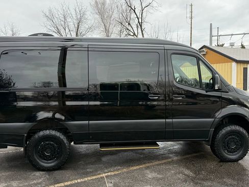 Used 2020 Mercedes-Benz Sprinter 2500 w/ Driver Convenience Package image 16