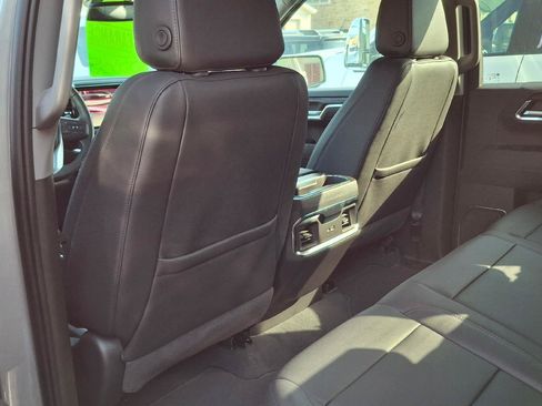 Used 2026 GMC Sierra 1500 SLT w/ SLT Premium Package AWD/4WD image 9