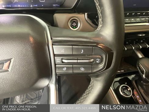 Used 2024 Chevrolet Colorado ZR2 w/ ZR2 Convenience Package III AWD/4WD image 47