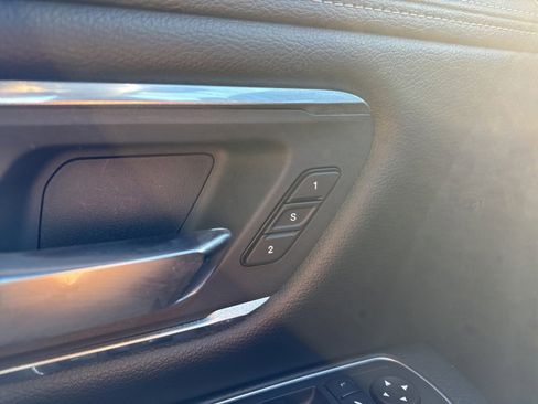 Used 2021 RAM 1500 Laramie w/ Sport Appearance Package image 8