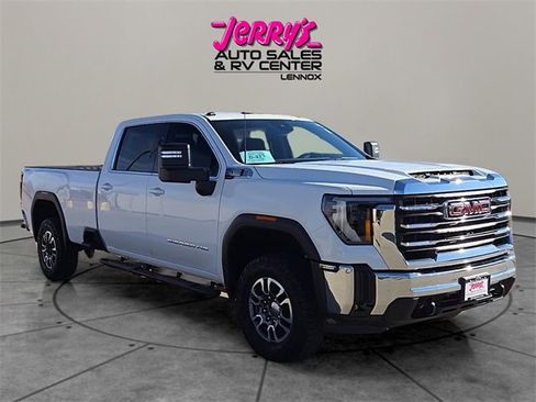 Used 2024 GMC Sierra 3500 SLE image 7