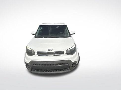 Used 2019 Kia Soul w/ Convenience Package FWD image 2