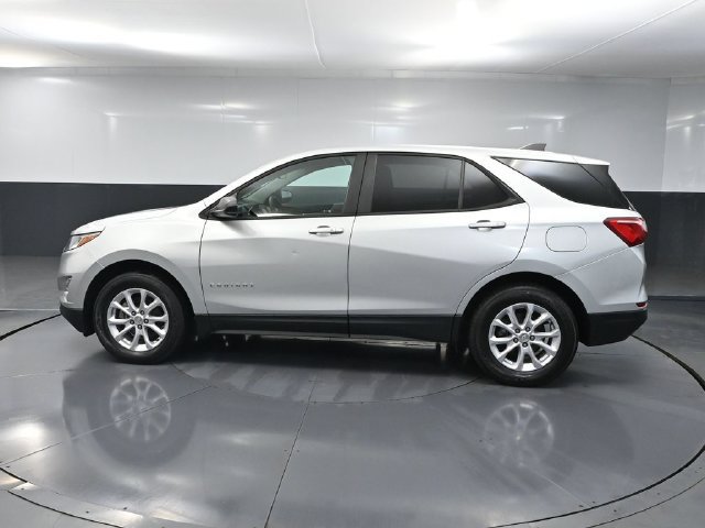 Used 2020 Chevrolet Equinox LS w/ LS Convenience Package AWD/4WD image 6