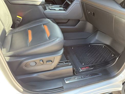 Used 2024 GMC Sierra 2500 AT4 w/ AT4 Premium Plus Package image 17