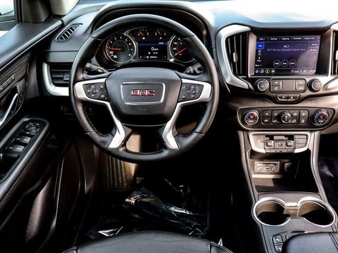 Used 2023 GMC Terrain SLT image 19
