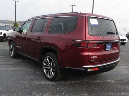 Used 2022 Jeep Wagoneer Series III w/ Premium Group I image 5