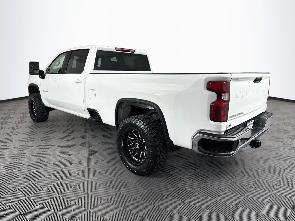 Used 2023 Chevrolet Silverado 2500 LT AWD/4WD image 5