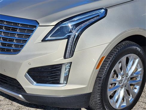 Used 2017 Cadillac XT5 Platinum image 8