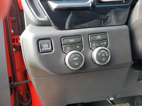 New 2026 GMC Sierra 1500 Elevation image 8