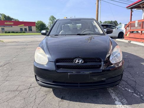 Used 2011 Hyundai Accent GS FWD image 2