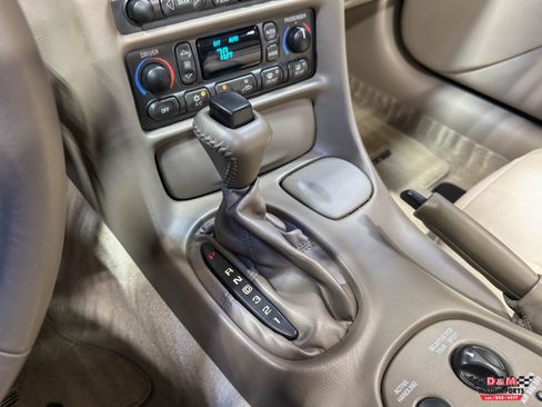 Used 2003 Chevrolet Corvette 50th Anniversary Edition w/ Preferred Equipment Group RWD image 21