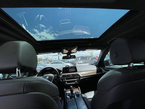 Used 2019 BMW 530i w/ Convenience Package RWD image 13