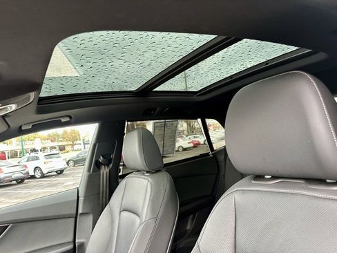 Used 2021 Audi Q8 Prestige image 16