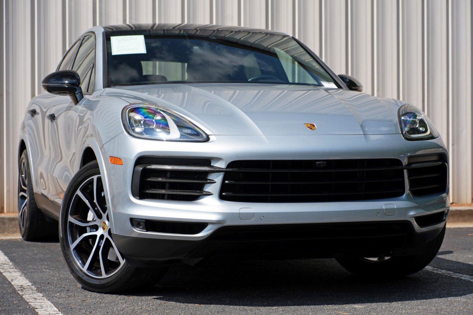 Used 2023 Porsche Cayenne Coupe w/ Premium Package AWD/4WD image 4