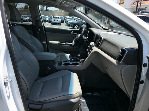 Used 2017 Kia Sportage EX w/ EX Premium Package FWD image 29