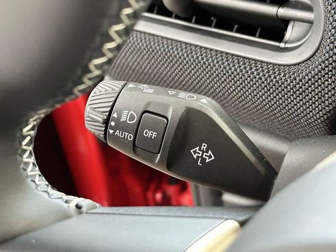 Certified 2025 MINI Cooper 2-Door Hardtop image 19