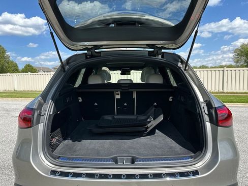 Used 2024 Mercedes-Benz GLC 300 4MATIC image 24