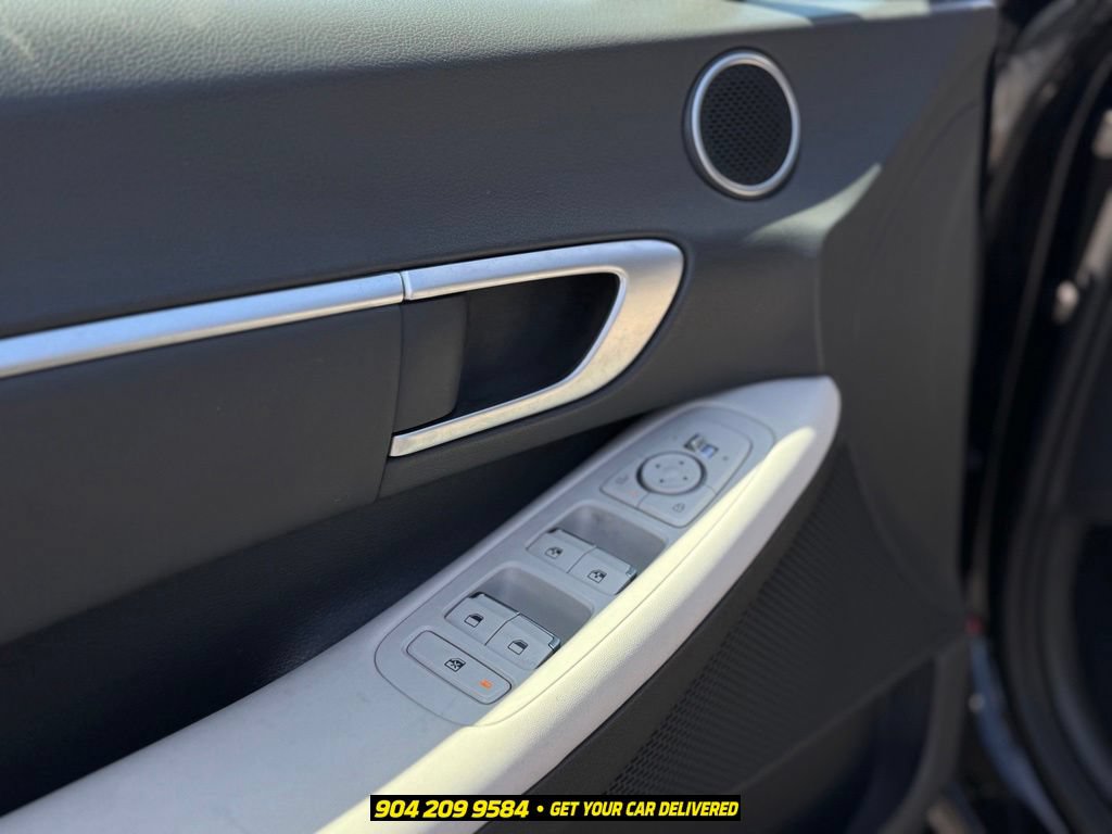 Used 2025 Hyundai Sonata SEL FWD image 13