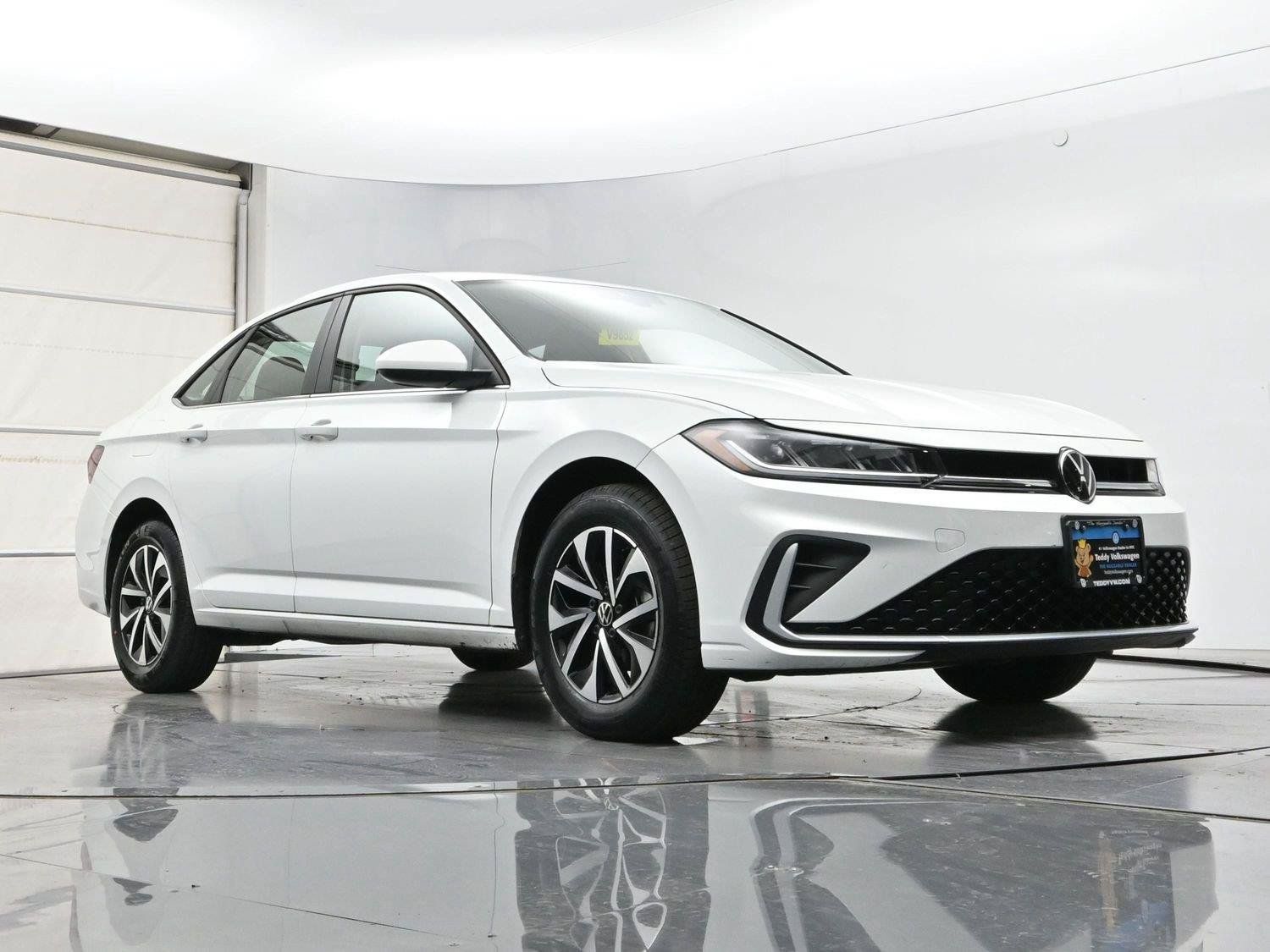 Used 2025 Volkswagen Jetta S FWD image 27