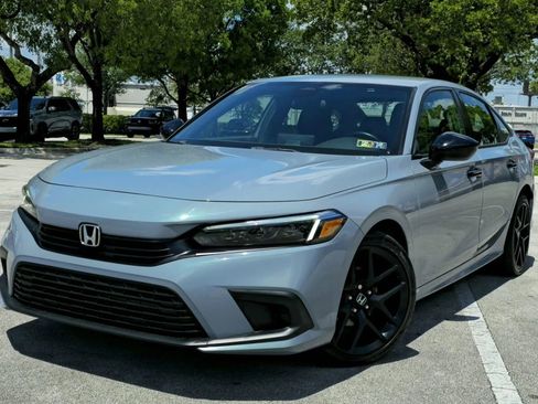 Used 2022 Honda Civic Sport image 3