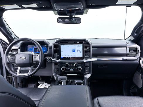 Used 2025 Ford F150 Lariat image 32