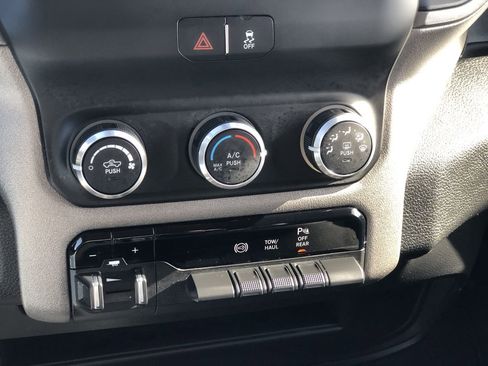 Used 2019 RAM 3500 Tradesman image 29