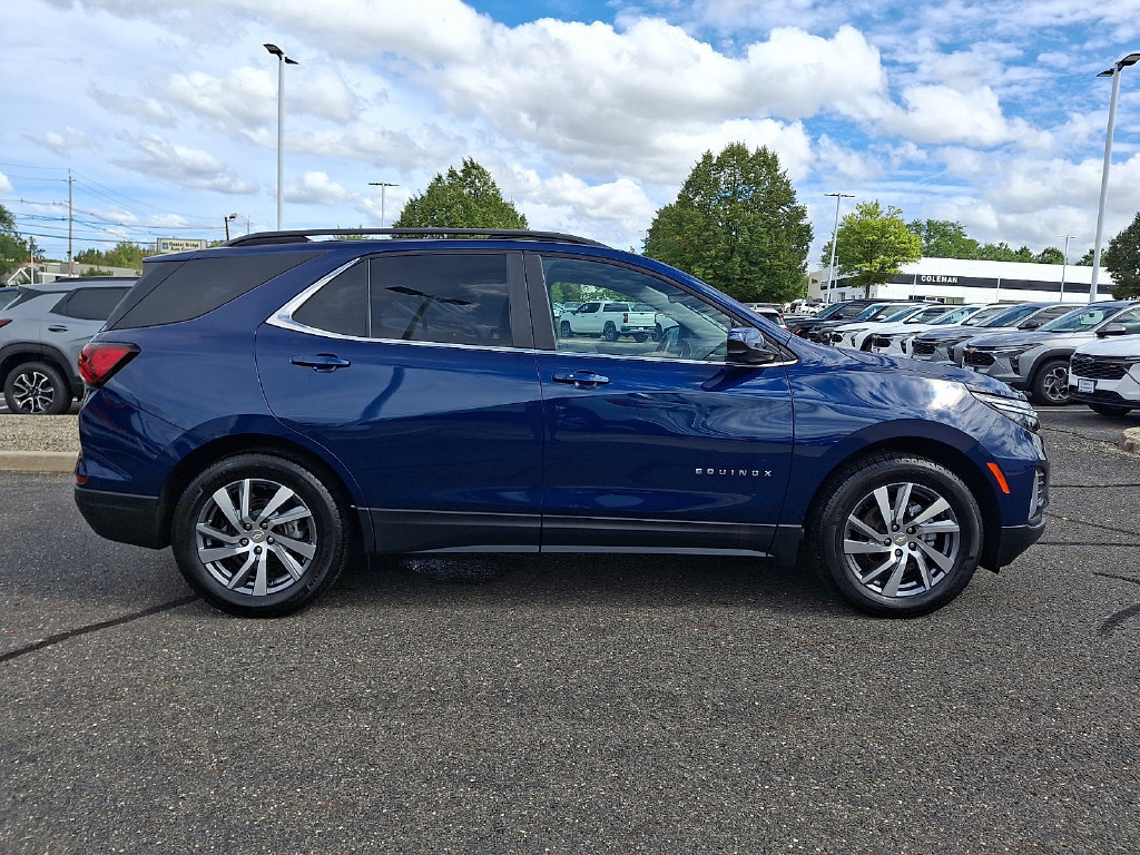 Used 2022 Chevrolet Equinox LT FWD image 10
