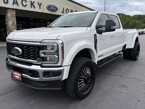 Used 2026 Ford F450 Lariat w/ Lariat Premium Package AWD/4WD image 2