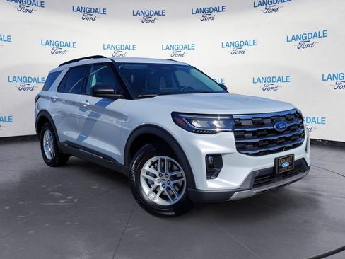 New 2026 Ford Explorer Active w/ Active Comfort Package RWD image 2