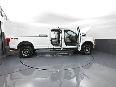 Used 2017 Ford F250 XL w/ Power Equipment Group AWD/4WD image 52
