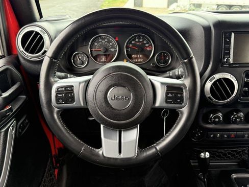 Used 2017 Jeep Wrangler Rubicon image 26