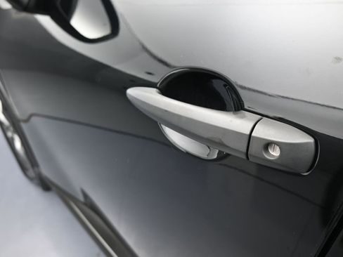 Used 2023 Nissan Rogue S image 34