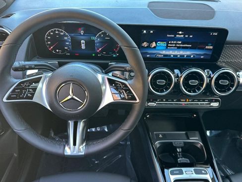 Used 2026 Mercedes-Benz GLB 250 image 25