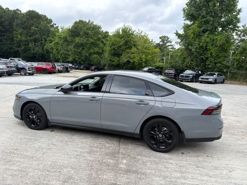 Used 2025 Honda Accord SE image 8