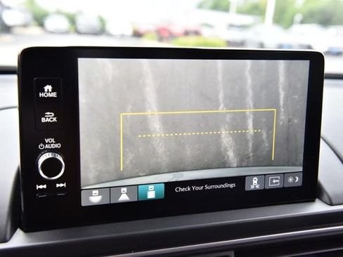 Used 2025 Honda Pilot EX-L image 14
