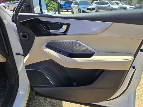 Certified 2023 Acura MDX FWD w/ Technology Package image 9