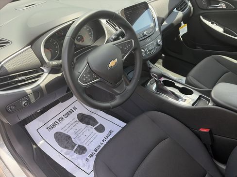 Used 2024 Chevrolet Malibu RS FWD image 12