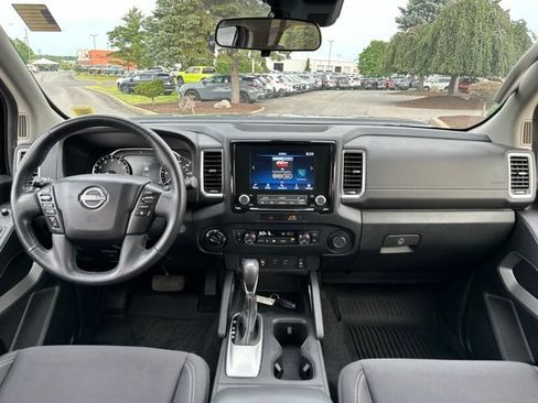 Certified 2022 Nissan Frontier SV AWD/4WD image 15