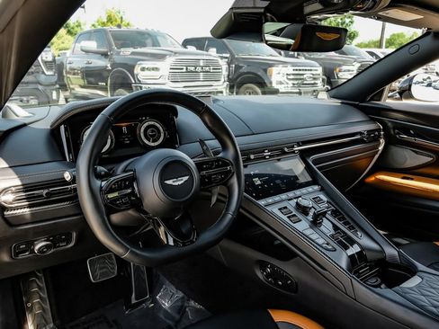 Used 2024 Aston Martin DB12 Coupe RWD image 9