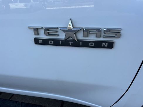 Used 2020 Chevrolet Silverado 2500 LTZ w/ LTZ Texas Edition image 15