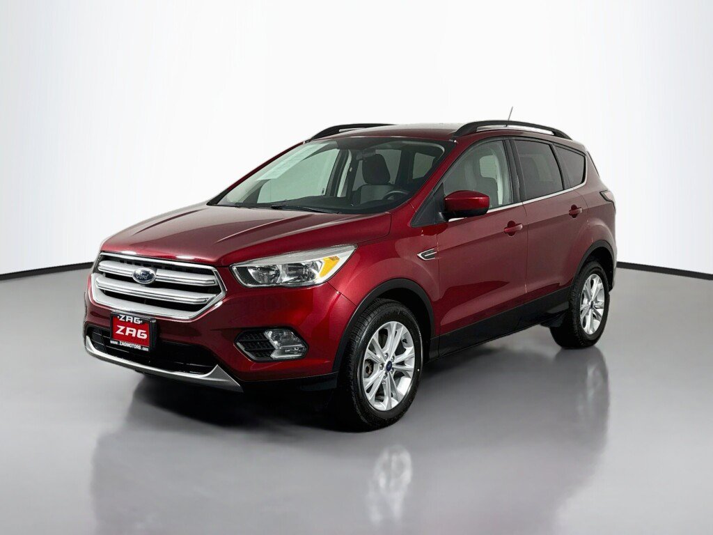 Used 2018 Ford Escape SE w/ SE Sync 3 Package AWD/4WD image 1